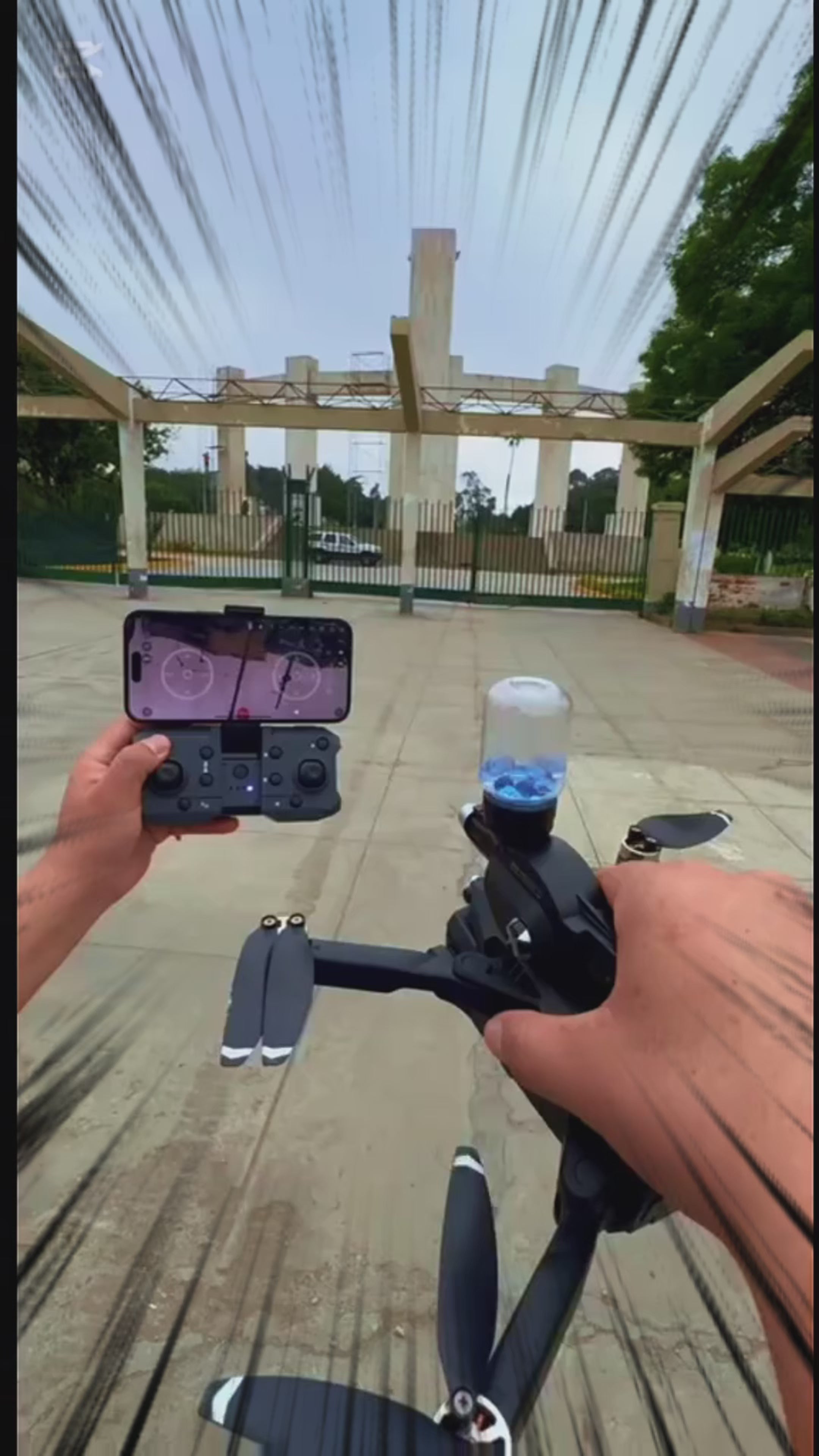 🔥 Dron Profesional 8K con Triple Cámara y Lanzador de Bolitas de Gel