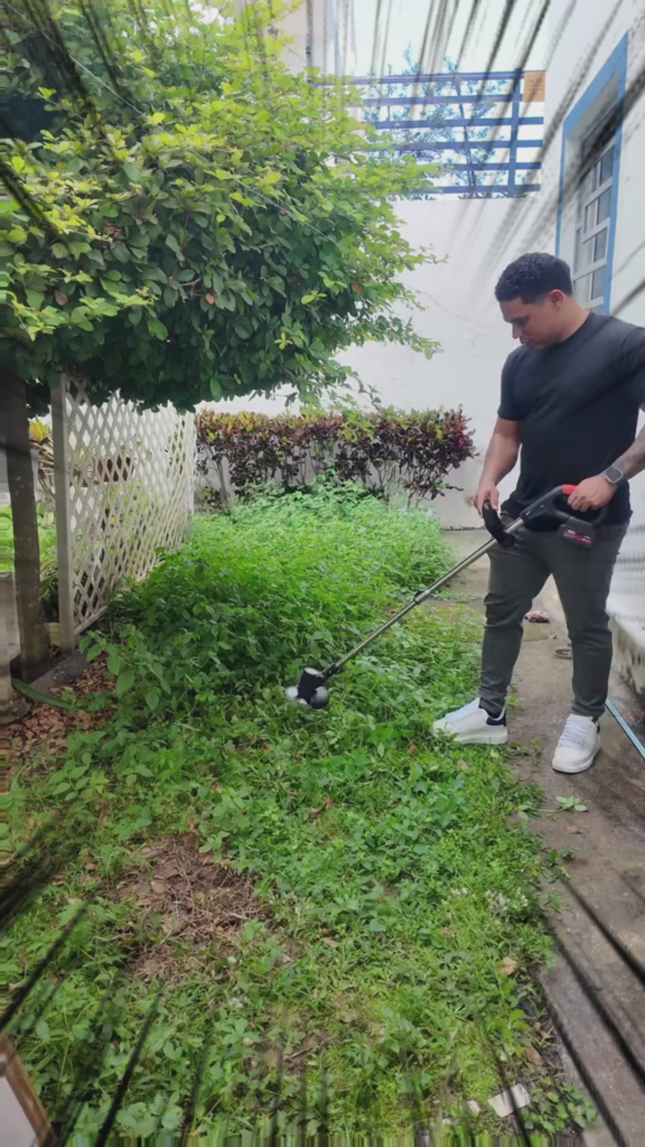 MAQUINA CORTA CESPED A BATERÍA Y DISCO - INCLUYE 2 BATERÍAS 48V, 10,000RPM Y 14PZ